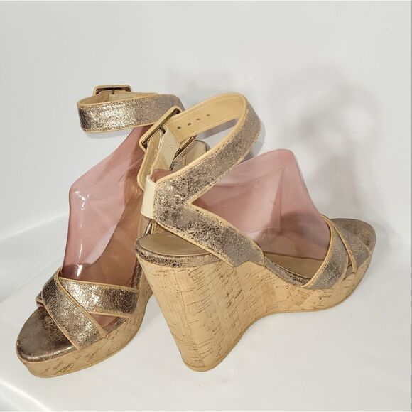 Stuart Weitzman   - Picture 6 of 14